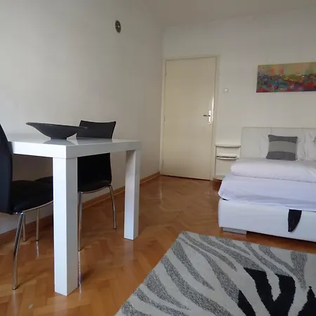 Hilandarska * Belgrade