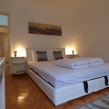 Hilandarska Apartment *